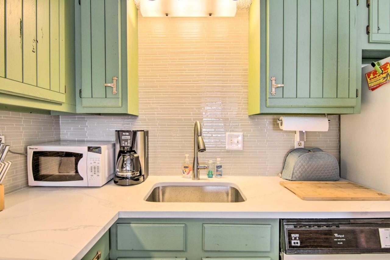 Bright Ocean City Condo - Walk To Beaches! 외부 사진